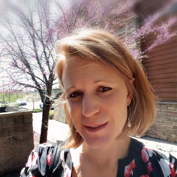 Meet your Posher, Kelly - Picture 1 of 1